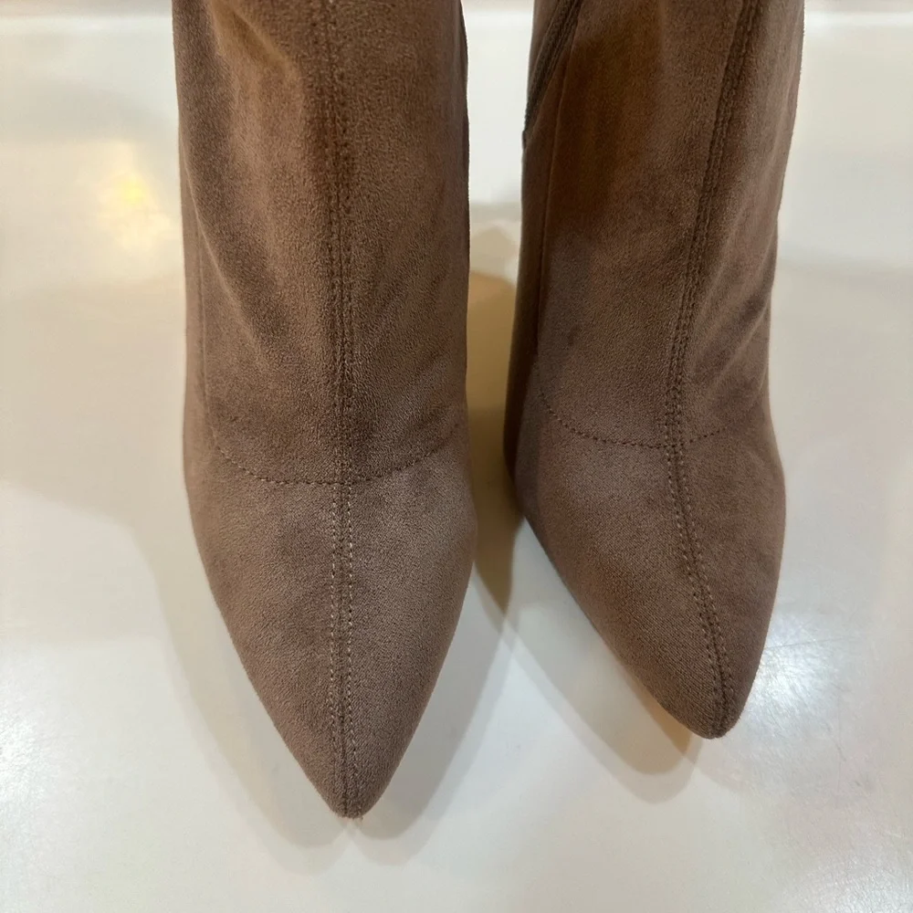 Thigh High Fashion Nova Women’s 4.5” Brown Faux Suede Boots SZ 6 NWOT - Picture 4 of 12